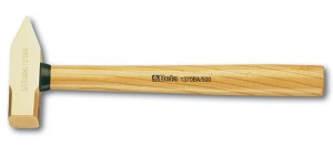 Młotki ślusarskie nieiskrzące, ze stopu miedzi i berylu