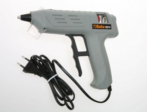 Dozownik kleju na gorąco dostarczany z 12 laskami kleju w pudełku